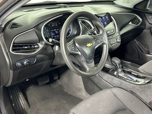 Used 2024 Chevrolet Malibu LS FWD image 31