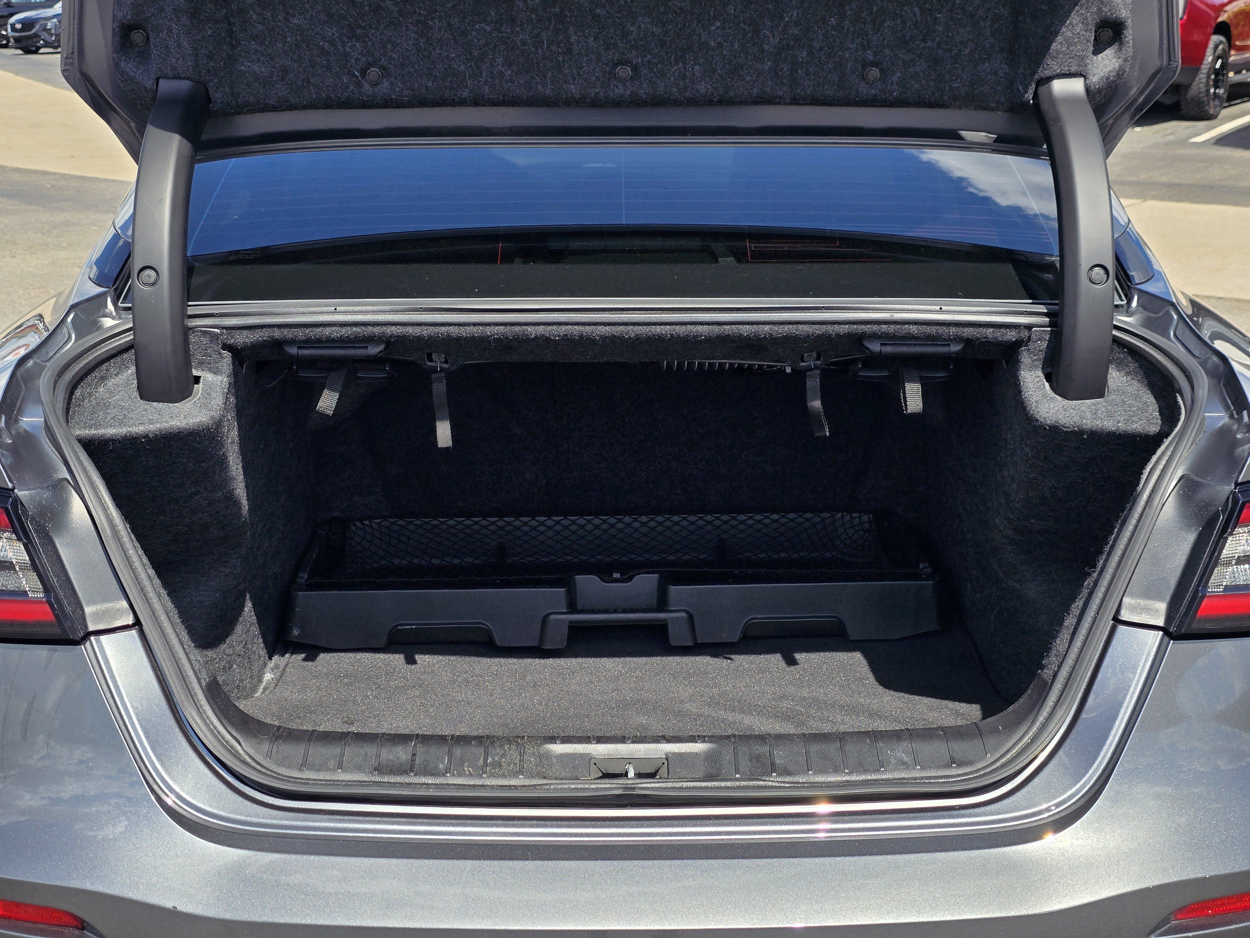 Used 2021 Nissan Maxima Platinum w/ Sport Mat Group FWD image 9