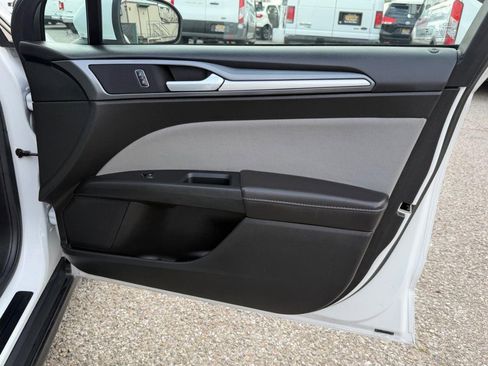 Used 2014 Ford Fusion S image 18