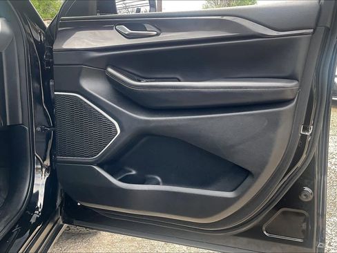 Used 2021 Jeep Grand Cherokee L Laredo image 22