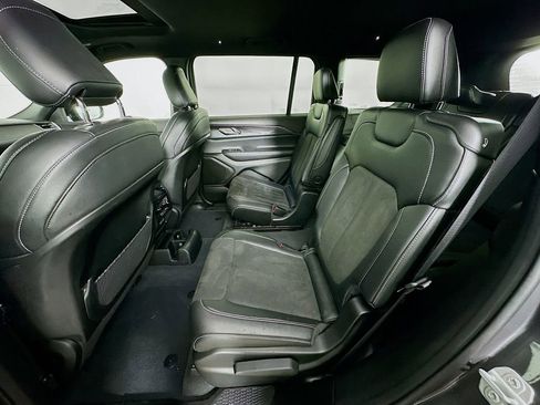 Certified 2023 Jeep Grand Cherokee L Laredo image 36