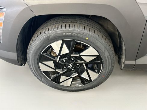 Used 2025 Hyundai Kona SEL AWD/4WD image 11