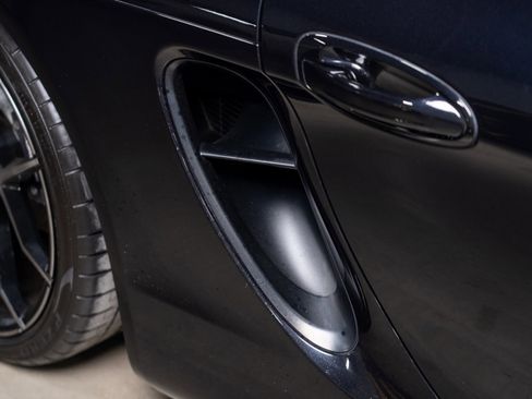 Used 2016 Porsche Cayman image 48