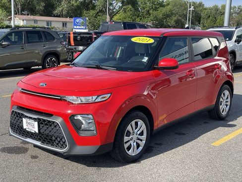 Used 2021 Kia Soul LX FWD image 3
