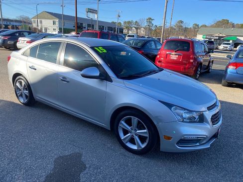 Used 2015 Chevrolet Cruze LT image 3