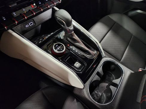 Used 2023 GMC Canyon AT4X image 40