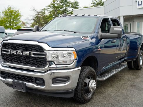 Used 2024 RAM 3500 Tradesman w/ Chrome Appearance Group AWD/4WD image 1