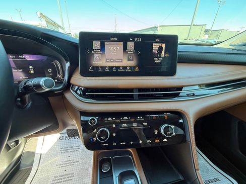 Used 2023 INFINITI QX60 Sensory AWD/4WD image 11
