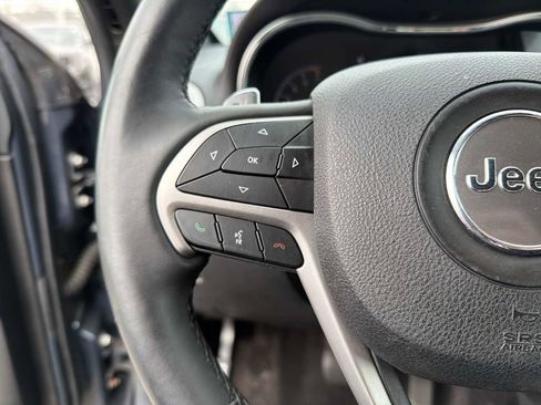 Used 2017 Jeep Grand Cherokee Altitude image 23