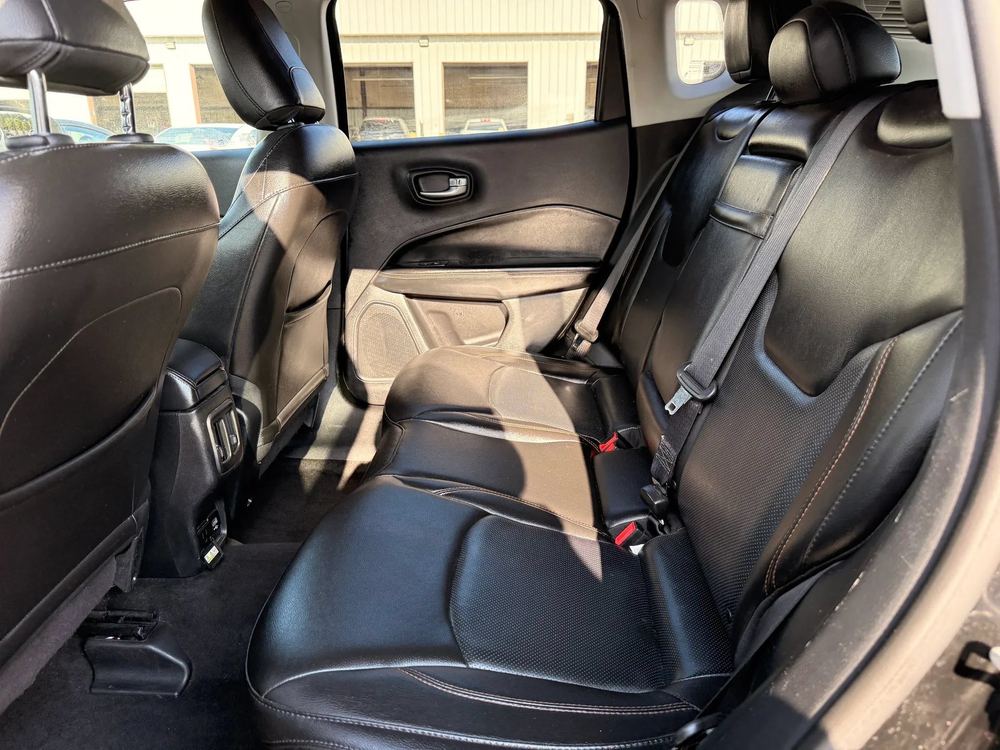 Used 2018 Jeep Compass Limited AWD/4WD image 21