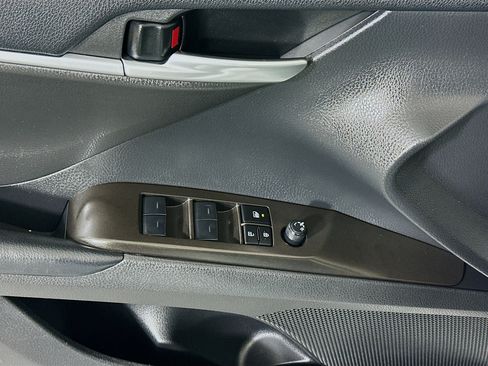 Used 2023 Toyota Camry SE FWD image 14