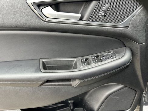 Certified 2021 Ford Edge SE image 11