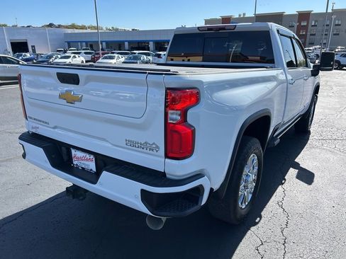 Used 2024 Chevrolet Silverado 2500 High Country w/ High Country Premium Package image 6