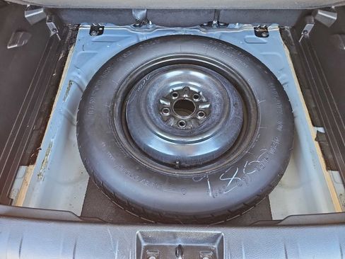 Used 2018 Jeep Renegade Sport w/ Power & Air Group image 33