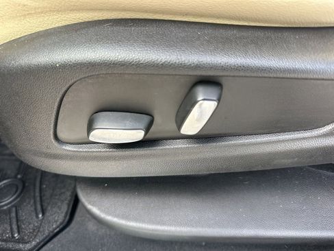 Used 2017 Cadillac XT5 FWD image 10