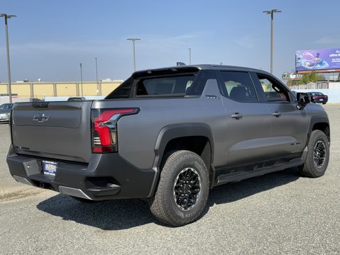 New 2026 Chevrolet Silverado EV Trail Boss image 7