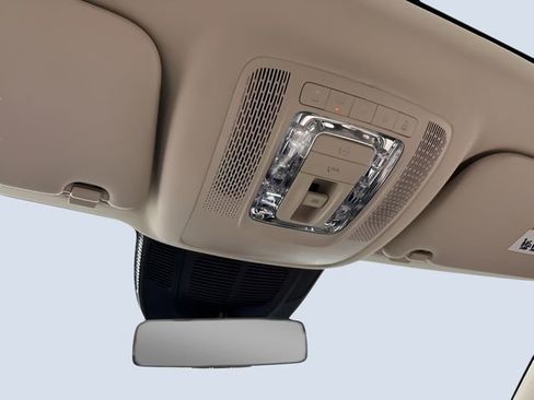Certified 2025 Mercedes-Benz GLS 450 4MATIC image 29