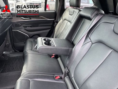 Used 2023 Jeep Grand Cherokee Overland image 29