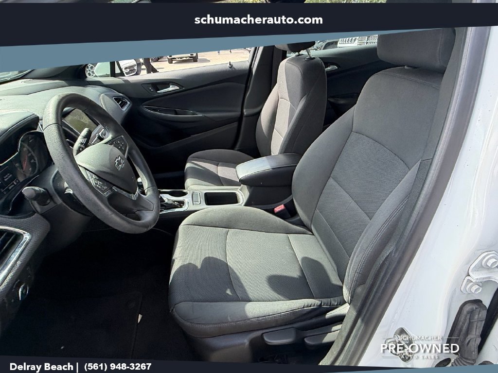 Used 2019 Chevrolet Cruze LT w/ RS Package FWD image 10