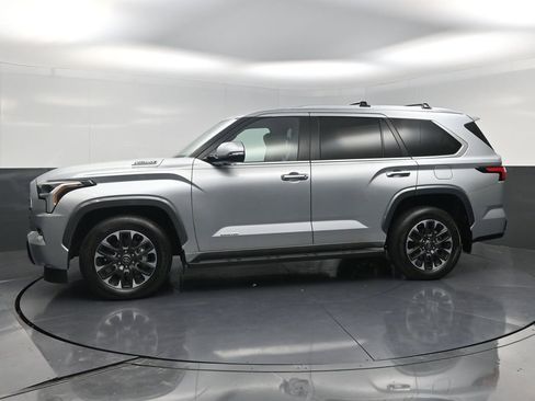 Used 2026 Toyota Sequoia Limited AWD/4WD image 3