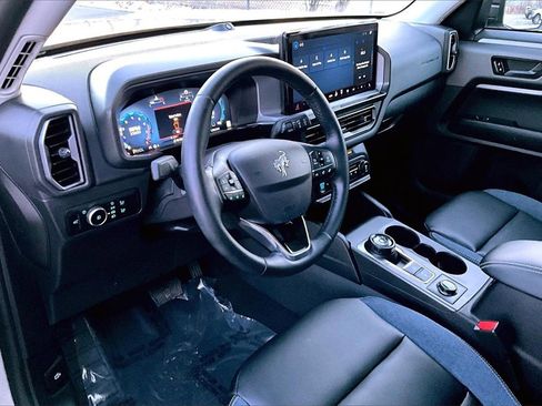 Used 2025 Ford Bronco Sport Outer Banks w/ Outer Banks Tech Package+ image 13