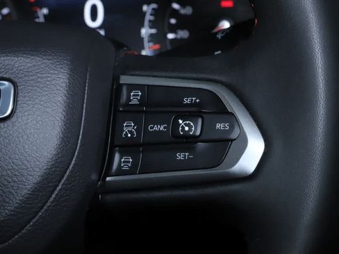 Used 2023 Jeep Compass Trailhawk w/ Trailhawk Convenience Group AWD/4WD image 20