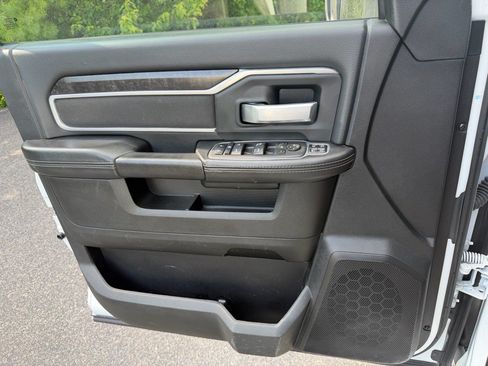 Used 2024 RAM 3500 Big Horn AWD/4WD image 31