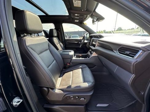 Used 2023 GMC Yukon Denali w/ Denali Reserve Package AWD/4WD image 32