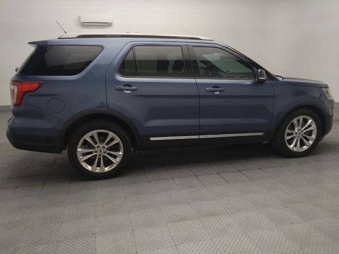 Used 2019 Ford Explorer XLT w/ Equipment Group 202A FWD image 10