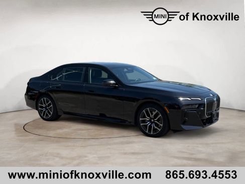Used 2025 BMW 740i xDrive AWD/4WD image 1