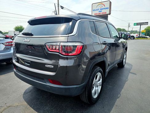 Used 2018 Jeep Compass Latitude w/ Popular Equipment Group image 5