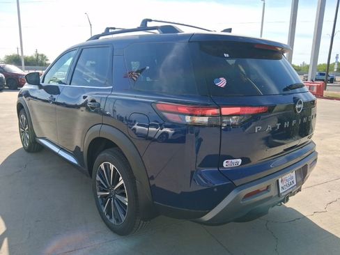 New 2026 Nissan Pathfinder Platinum w/ Cargo Package AWD/4WD image 5