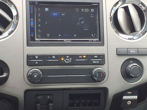 Used 2016 Ford F250 XLT AWD/4WD image 7