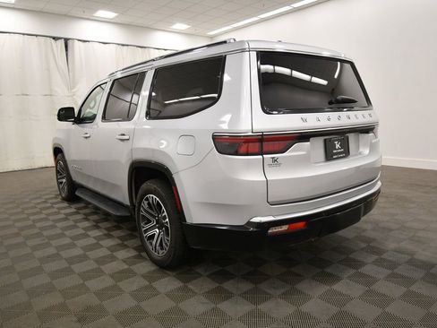 Used 2024 Jeep Wagoneer 4WD w/ Premium Group I image 5