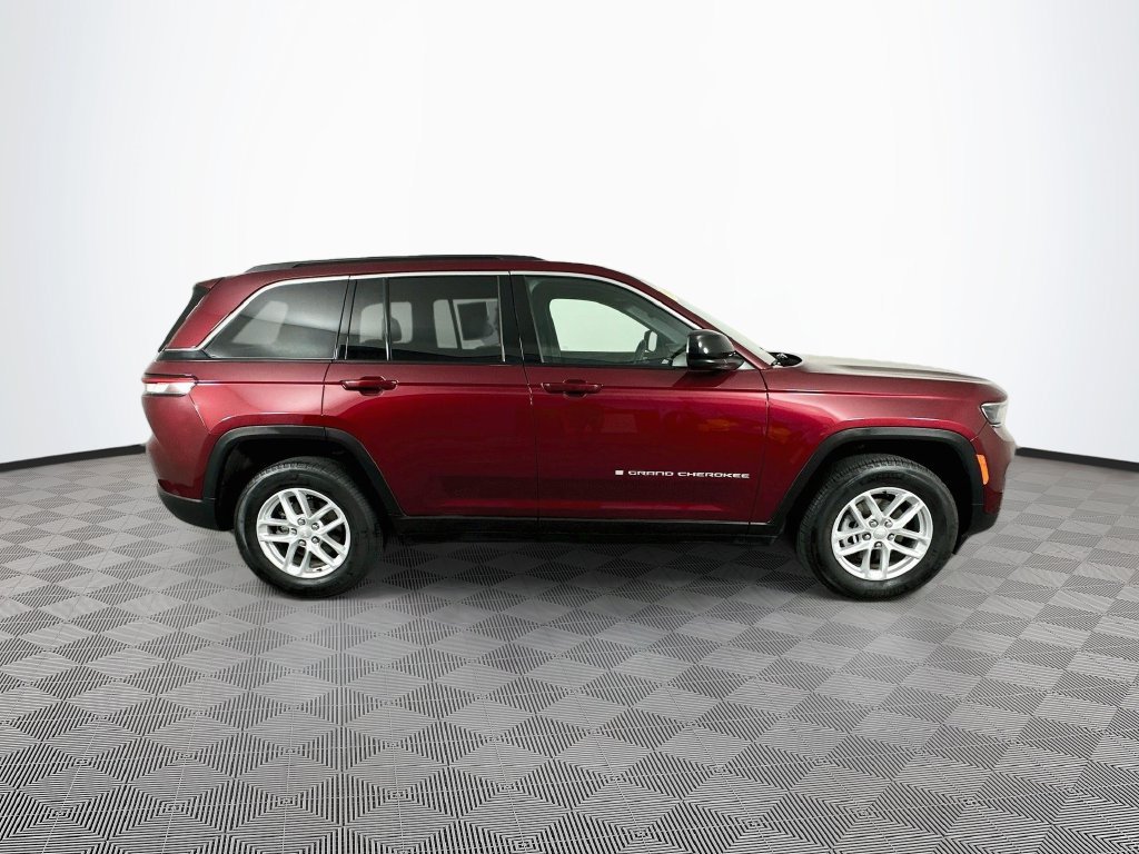 Certified 2024 Jeep Grand Cherokee Laredo X w/ Luxury Tech Group I AWD/4WD image 14