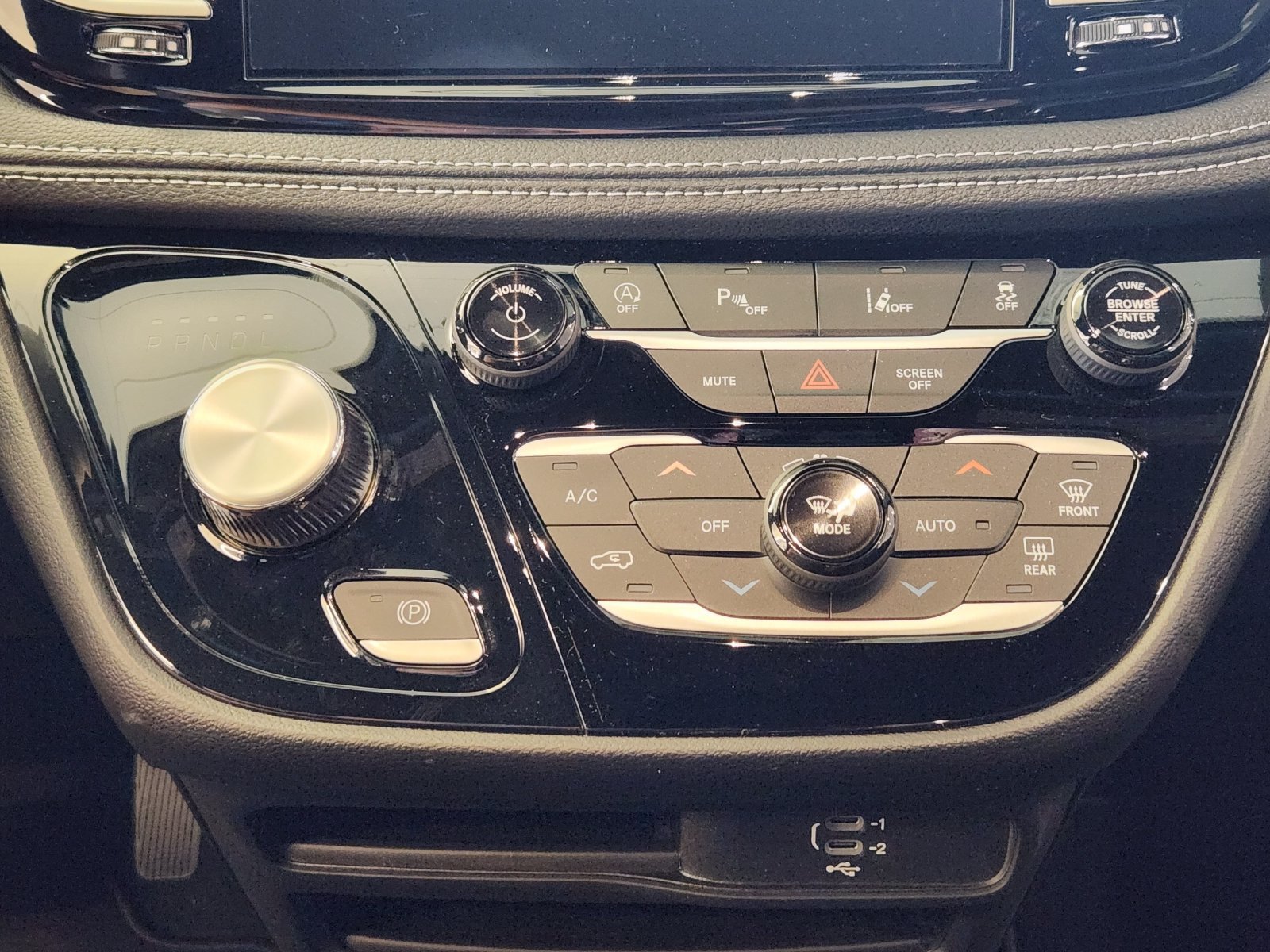 New 2027 Chrysler Pacifica Select FWD image 22