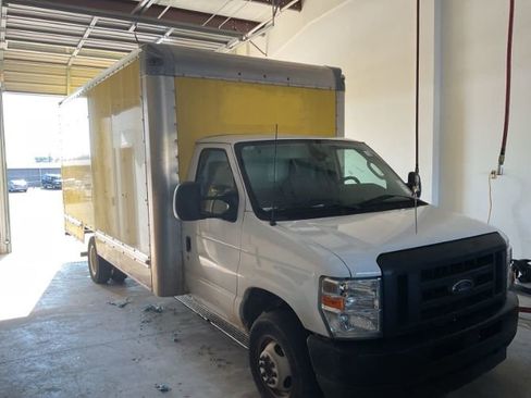 Used 2024 Ford E-350 and Econoline 350 Super Duty w/ Driver's Safety Package image 4