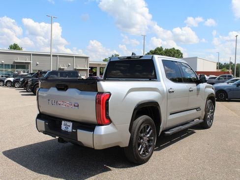 Used 2022 Toyota Tundra Platinum RWD image 6