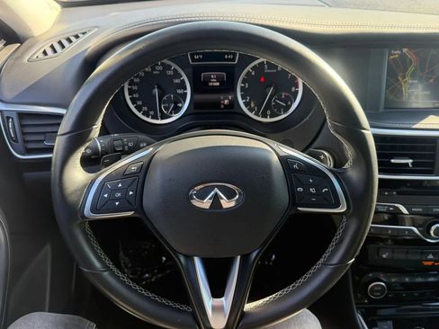 Used 2019 INFINITI QX30 AWD w/ Cargo Package image 12
