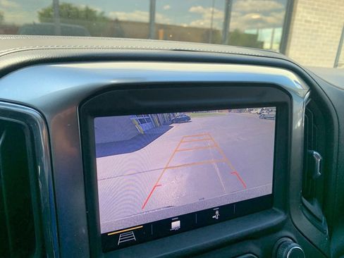 Used 2019 Chevrolet Silverado 1500 LT Trail Boss AWD/4WD image 17