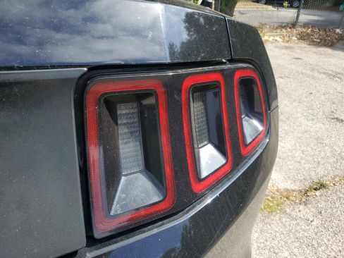 Used 2014 Ford Mustang Premium RWD image 10