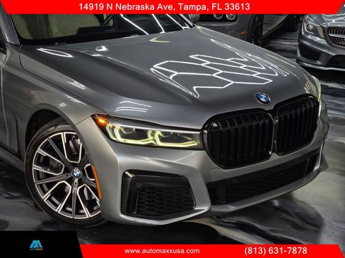 Used 2021 BMW 750i xDrive w/ Executive Package AWD/4WD image 3