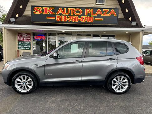 Used 2017 BMW X3 xDrive28i image 3