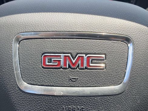 Used 2023 GMC Terrain SLE FWD image 26