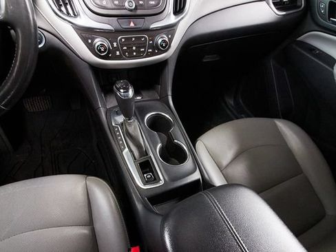 Used 2018 Chevrolet Equinox Premier AWD/4WD image 9