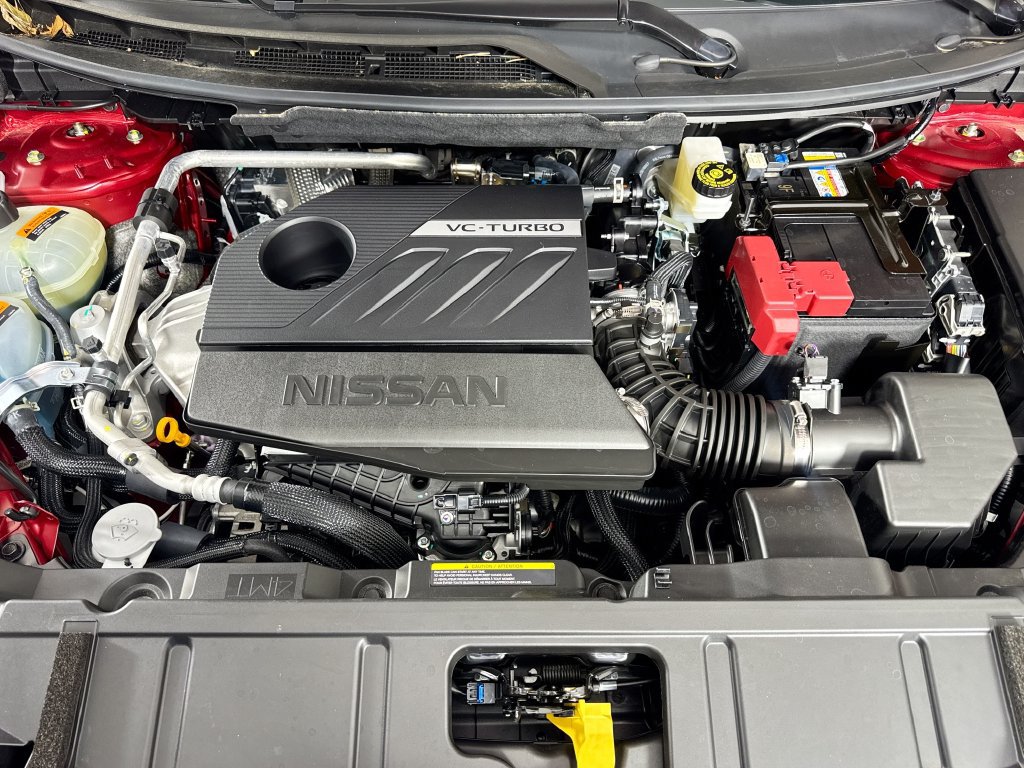 Used 2025 Nissan Rogue Platinum w/ Platinum Premium Package FWD image 39