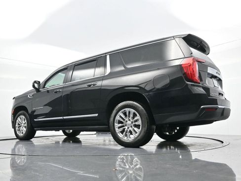 Used 2024 GMC Yukon XL SLT w/ SLT Luxury Package image 47