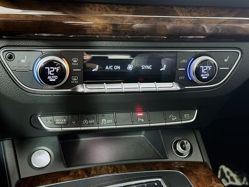 Used 2018 Audi Q5 2.0T Premium Plus w/ Premium Plus Package AWD/4WD image 16