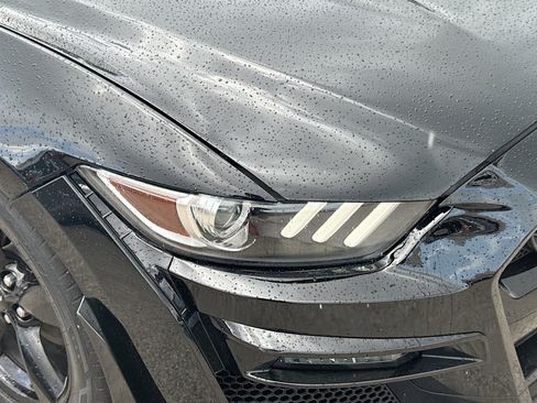 Used 2017 Ford Mustang Coupe image 31