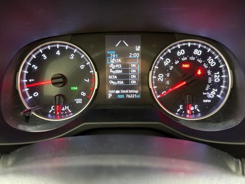 Used 2020 Toyota RAV4 XLE Premium image 13